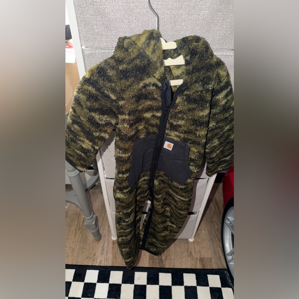 Carhartt camo like new jumpsuit - Picture 2 of 6